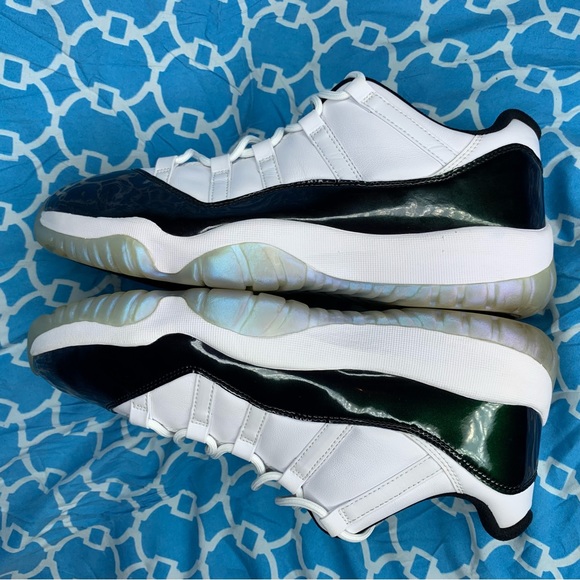 Nike Men’s size 12 Air Jordan 11 emerald retro og low top concord Easter shoes main image 7